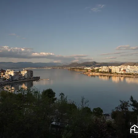 30m² Cosy With Panoramic Sea View Apartment Chalkida